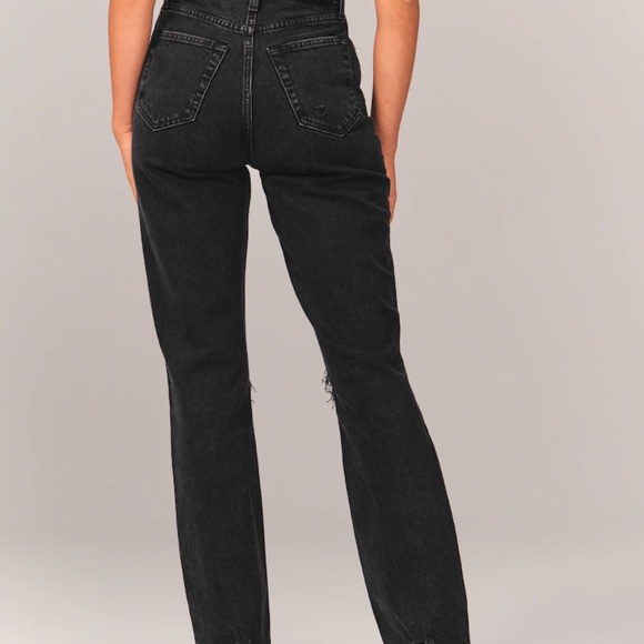 Abercrombie Ultra High Rise 90’s Jeans - Picture 3 of 5